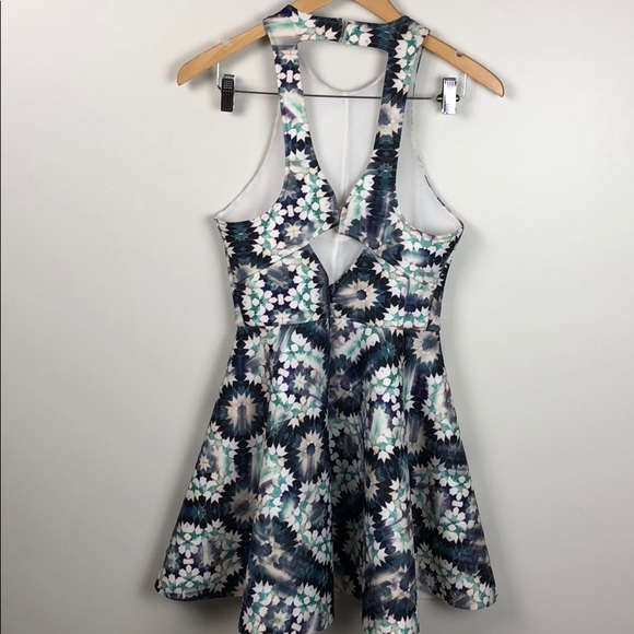 Silence + Noise RacerBack Scuba Skater Dress - Picture 2 of 6